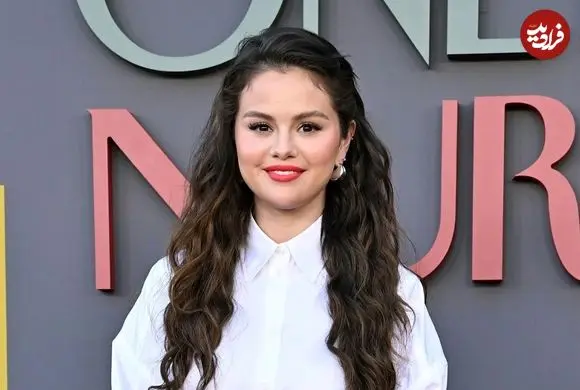 عکس| سفر در زمان؛ «سلنا گومز» در 16 سالگی و در حال قدم زدن در لس آنجلس؛ سال 1386