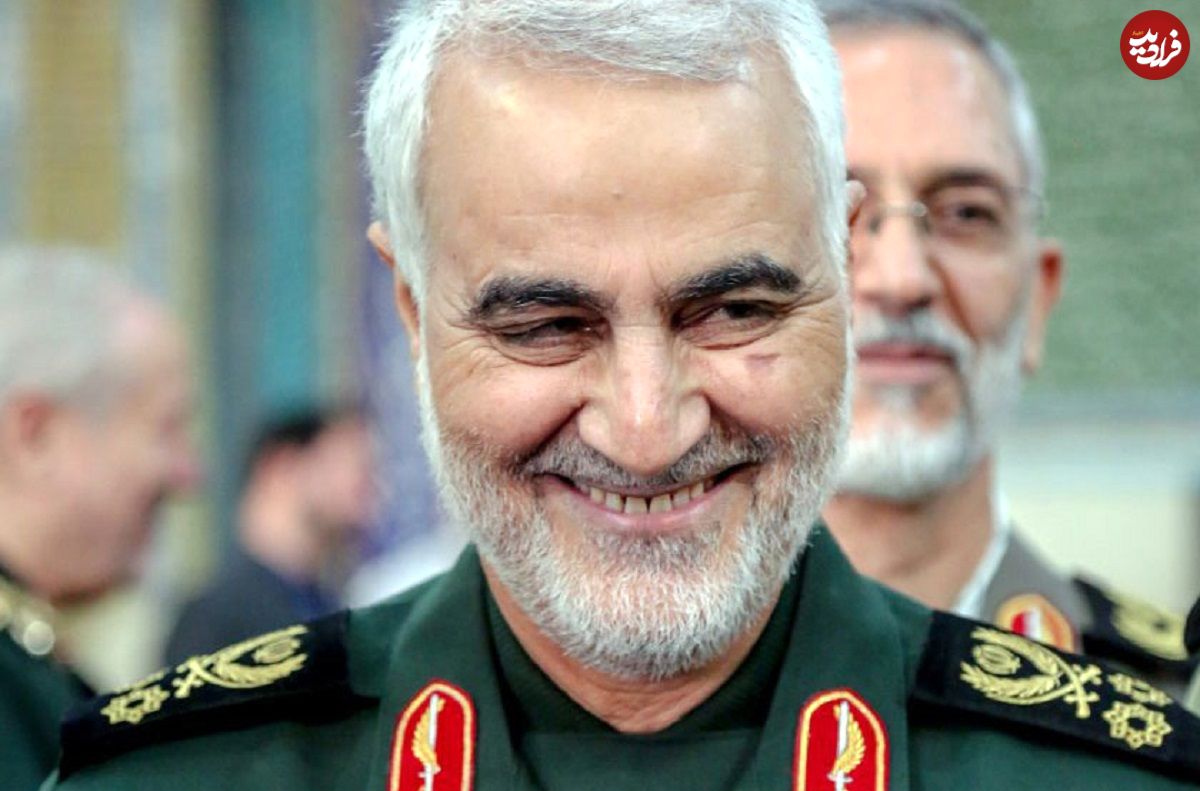 عکس؛ سفر در زمان؛ «سردار سلیمانی در حال سخنرانی برای رزمندگان» با ظاهر متفاوت در جبهه غرب؛ دهه 60