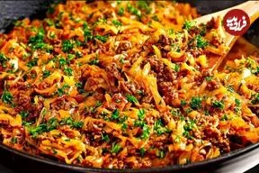 ببینید| طرز تهیه یک غذای متفاوت با گوشت چرخ کرده و سبزیجات