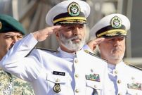عکس؛ سفر به تاریخ؛ بازدید شبانۀ «سرلشکر موسوی» از یگان چتربازهای ارتش؛ سال 1398