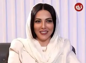 عکس| سفر زمان؛ «لیلا اوتادی» در 20 سالگی در کنار همکلاسی‌هایش در کاشان