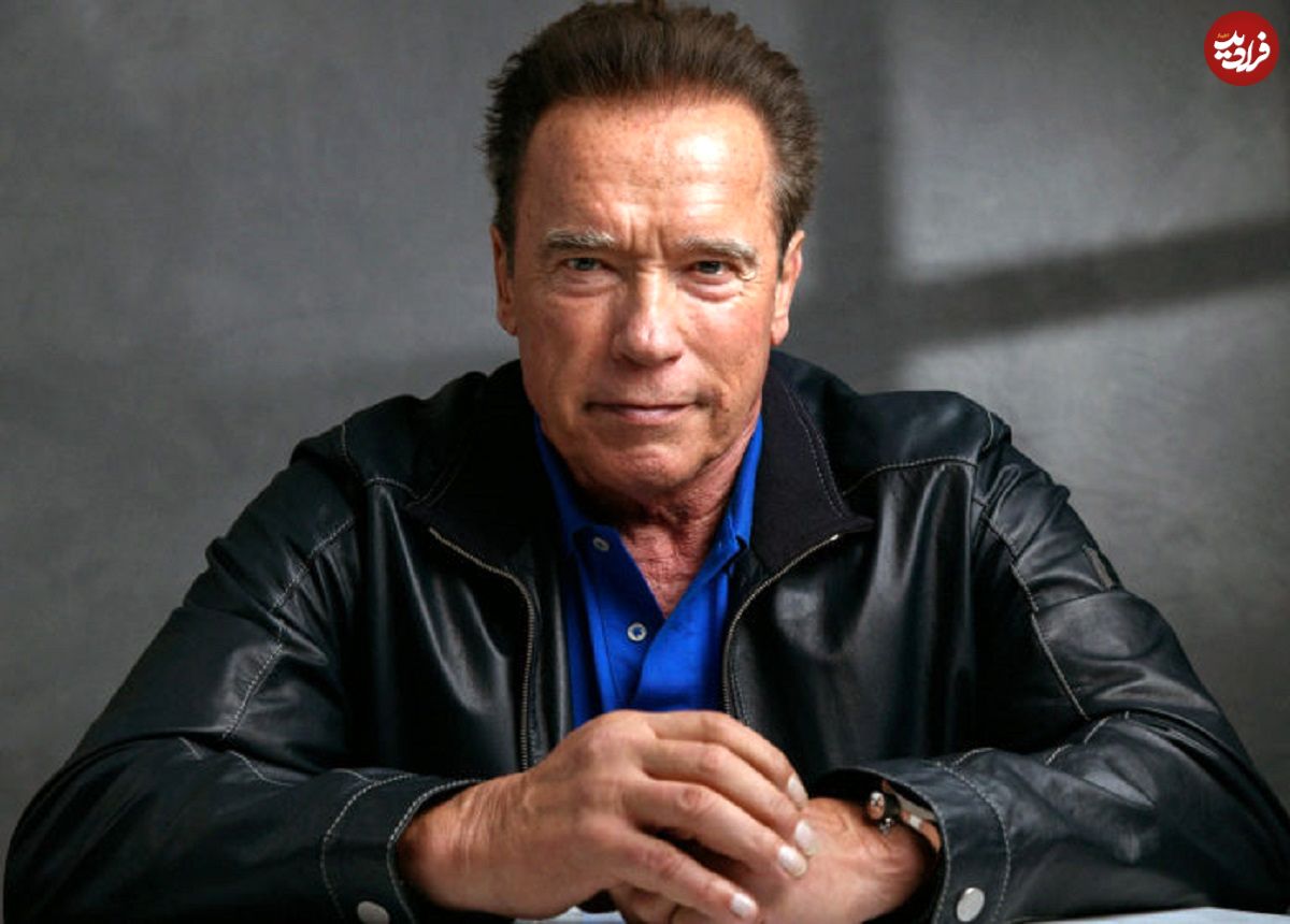 عکس| سفر در زمان؛ «آرنولد» در 11 سالگی در حال نقاشی کشیدن؛ سال 1336