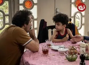 عکس| سفر در زمان؛ «سالار» سریال پایتخت 7 در پشت صحنه یک سریال دیگر