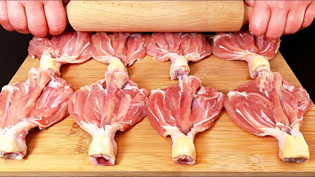 (ویدئو) نحوه پخت یک غذای تازه و متفاوت با مرغ به سبک فرانسوی 