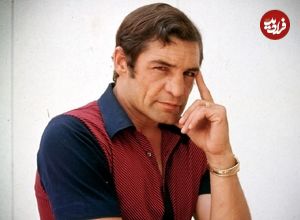 عکس| سفر در زمان؛ «رضا بیک ایمانوردی» در کابین یک هواپیما در آمریکا؛ دهه 70