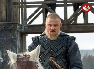 عکس| سفر در زمان؛ «بیورن» سریال وایکینگ ها در 19 سالگی و در کالیفرنیا؛ سال 1390