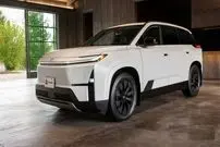 تصاویر| تویوتا هایلندر EV مدل ۲۰۲۷؛ اولین شاسی‌بلند برقی سه ردیفه تویوتا