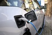 (عکس) جزئیات جدید از قیمت قطعی ۲ خودروی برقی وارداتی