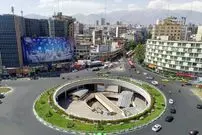 عکس| سفر به ایران قدیم؛ یک خیابان خاکی شلوغ در تهران در دوران قاجار
