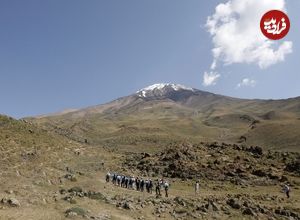 تصاویر؛ نظامیان جهان با پرچم ایران بر فراز قله دماوند