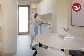 این خانۀ کوچک قبلا یک «توربین بادی» بود