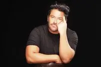 (عکس) تیپ زمستانی و عجیب محمدرضا گلزار در هوای گرم دبی