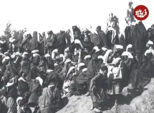عکس| سفر زمان؛ زن‌های بروجردی در خاکریز خندق در انتظار کاروان ناصرالدین شاه؛ 135 سال قبل
