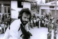 عکس| سفر زمان؛ چهرۀ «ایرج قادری» در 76 سالگی در آخرین فیلمش؛ سال 89