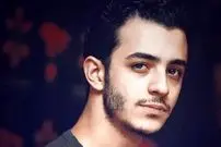 عکس| سفر در زمان؛ «علی شادمان» در کودکی و با چفیه دور سر؛ اواخر دهه 70