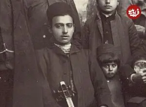عکس| سفر زمان؛ عکس یادگاری «مطرب‌های خوش‌لباس» در دوران قاجار