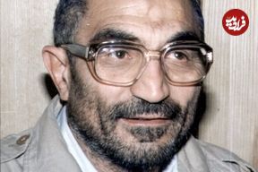 عکس| سفر در زمان؛ «اسدالله لاجوردی» در حال شستن ظروف پس از صرف غذا؛ دهه 60