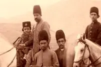 عکس| سفر به ایران قدیم؛ اسب‌سواری شازدۀ خردسال قاجاری در دارآباد؛ 120 سال قبل