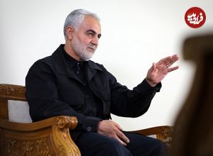 عکس؛ سفر به زمان؛ «سردار سلیمانی و سیدحسن نصرالله در کنار رهبر انقلاب»؛ سال 79