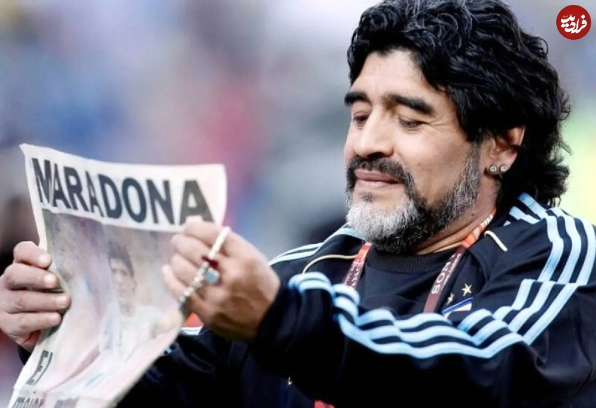 عکس| سفر در زمان؛ «دیه‌گو مارادونا» در 20 سالگی در حال بستن چمدانش در هتل؛ سال 1358