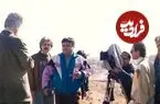 عکس| سفر در زمان؛ «اکبر عبدی» در 36 سالگی و در پشت صحنه سریال شب روباه؛ سال 75