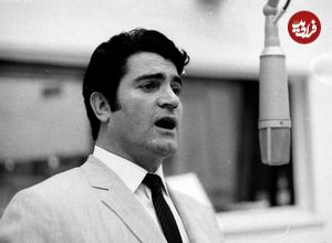 عکس| سفر در زمان؛ «ویگن دردریان» در حال اجرا در یک مراسم خصوصی؛ دهه 40