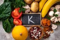 6 ماده غذایی که بیشتر از کلم بروکلی ویتامین K دارند