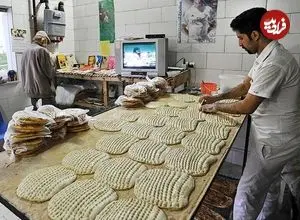 عکس| سفر به ایران قدیم؛ «شاطر جوان در یک نانوایی بربری در تهران»؛ سال 1354