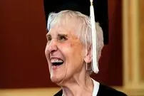 زن ۹۰ ساله عجیبی که پس از ۷۱ سال از دانشگاه فارغ التحصیل شد