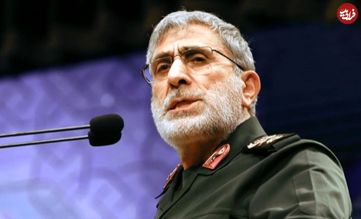 عکس؛ سفر در زمان؛ «سردار قاآنی» در حال چای خوردن با دو همرزم اش؛ دهه 60