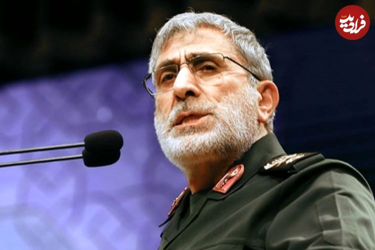 عکس؛ سفر در زمان؛ «سردار قاآنی» در حال چای خوردن با دو همرزم اش؛ دهه 60