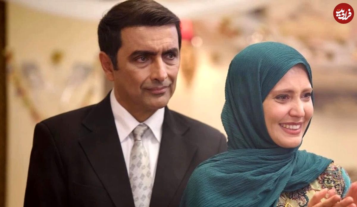 عکس؛ سفر به تاریخ؛ «فخرالدین» (سریال طوبی) در حال تقدیر از «مختار ثقفی» (مختارنامه)؛ سال 92