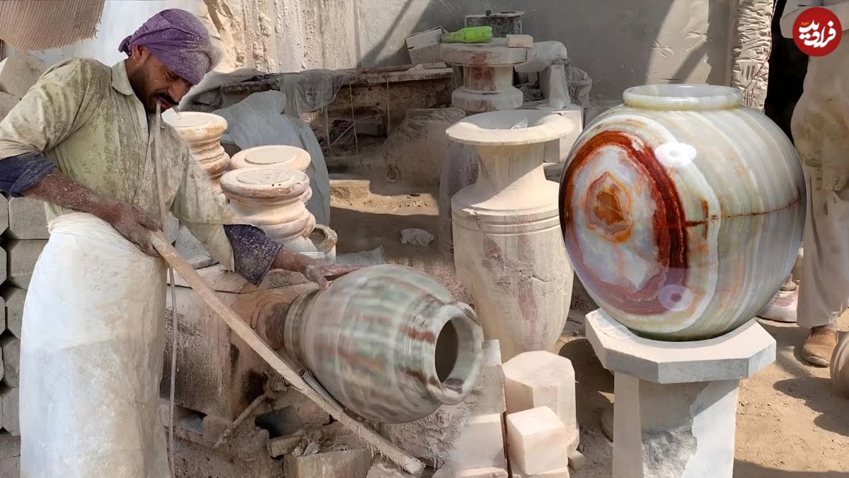 ببینید؛ مراحل ساخت یک گلدان زیبا با سنگ مرمر اونیکس (ONYX)