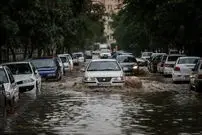 ببینید| سیلاب در کرج خودروها را با خود برد