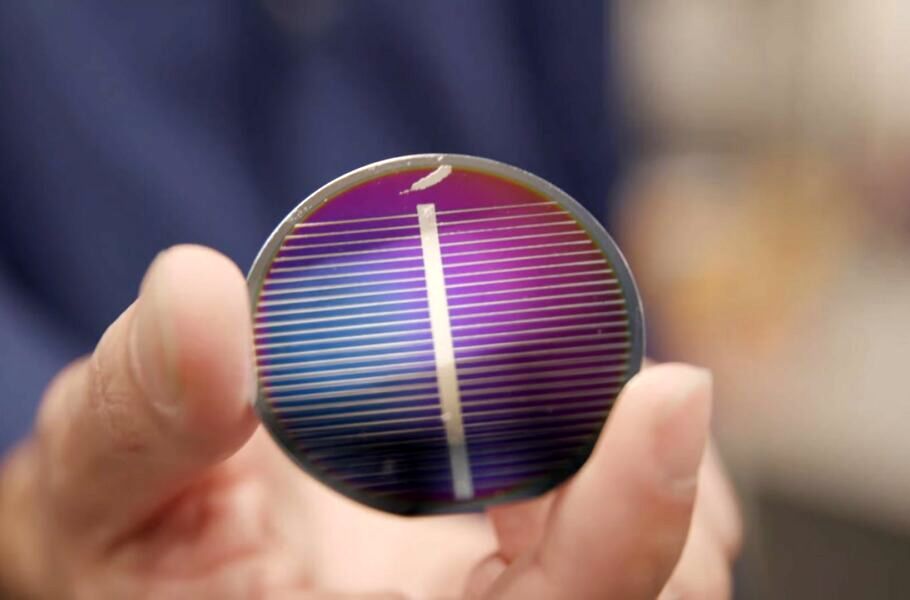 (تصاویر) سلول‌های خورشیدی روی ماه ساخته می‌شوند