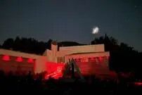 نور مارپیچی عجیب بر فراز آسمان؛ حقیقت از دل شایعات بیگانگان بیرون آمد