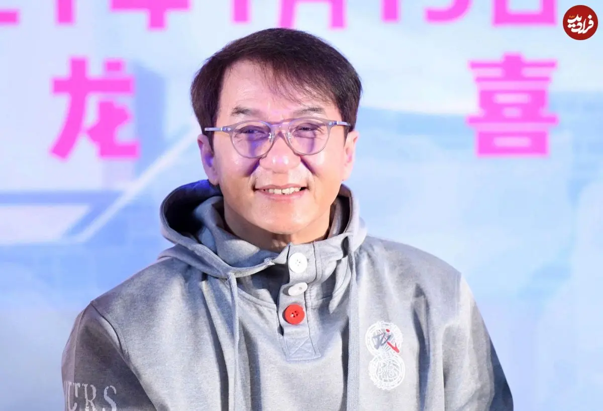 عکس| سفر در زمان؛ «جکی چان» در کنار وسلی اسنایپس در رستوران چاینا گریل؛ سال 1378