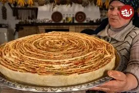 ببینید| غذای روستایی در آذربایجان؛ پخت پای گوشت به روش یک مادربزرگ روستایی