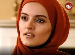 عکس| سفر در زمان؛ «بیتا» 12 سال بعد سریال آوای باران در حال ژست گرفتن در جنگل