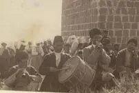 (تصاویر) سفر به عصر قاجار؛ از رقص در زندان ارومیه تا عروسی ارمنی‌ها در سلماس