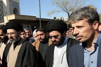 عکس؛ سفر در زمان؛ «سید میثم خامنه‌ای» در مراسم ارتحال امام؛ سال 1403