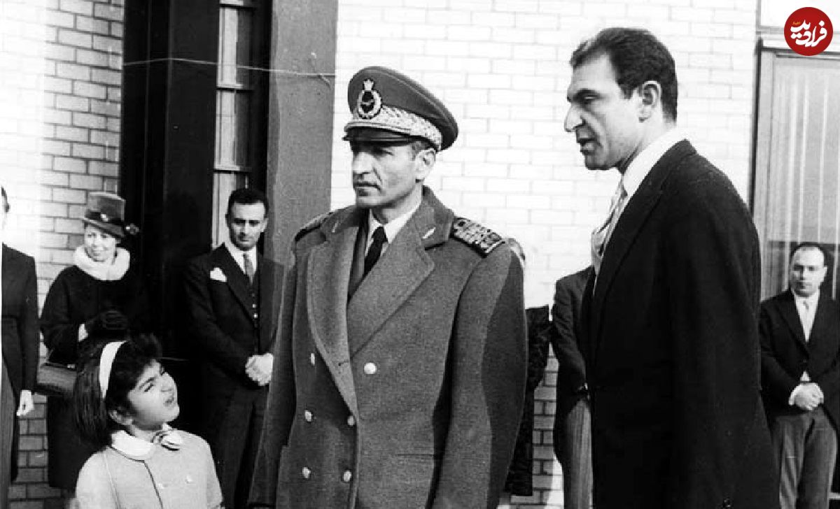 عکس؛ سفر در زمان؛ «اردشیر زاهدی در مهمانی خصوصی ملکه الیزابت»؛ دهه 40