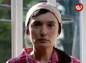 عکس| سفر زمان؛ چهرۀ «آتنه فقیه نصیری» 35 ساله در یک مراسم؛ 23 سال قبل