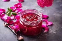طرز تهیه مربا گل محمدی تازه و خوشمزه؛ نکات کلیدی