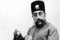 عکس| سفر زمان؛ تصویر رنگی‌شدۀ «مظفرالدین شاه» با فنجان قهوه