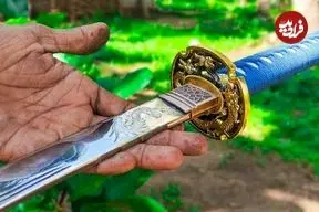 ببینید| مراحل تماشایی ساخت شمشیر کاتای سامورایی ها با فنر قدیمی در سریلانکا