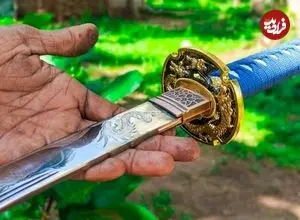ببینید| مراحل تماشایی ساخت شمشیر کاتای سامورایی ها با فنر قدیمی در سریلانکا