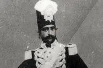 عکس| سفر زمان؛ یکی از زیباترین زنان ناصرالدین شاه با لباس چینی