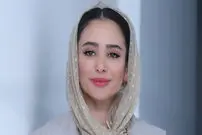 عکس| چهره متفاوت الناز حبیبی با هدبند گل‌دار و سکه‌دوزی