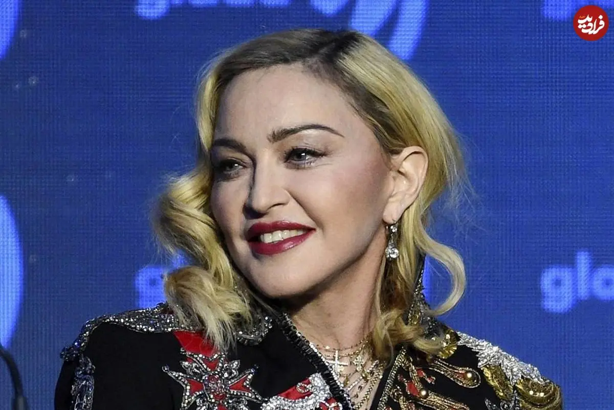 عکس| سفر در زمان؛ «مدونا 28 ساله» در پشت صحنه یک فیلم در هنگ کنگ؛ سال 1364